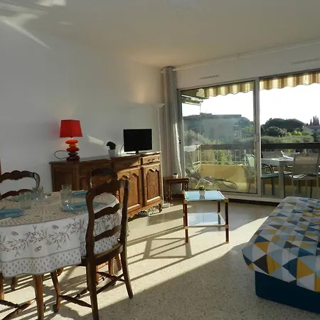Avec Parking, Climatisation - 4 Pers. - Fr-1-251-943 * Bormes-les-Mimosas